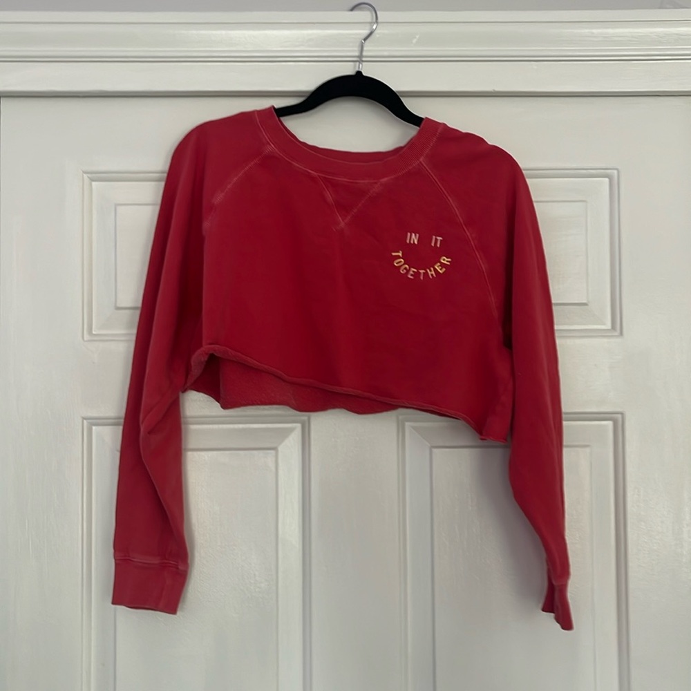 Red Old Navy Cropped Crewneck Size Medium